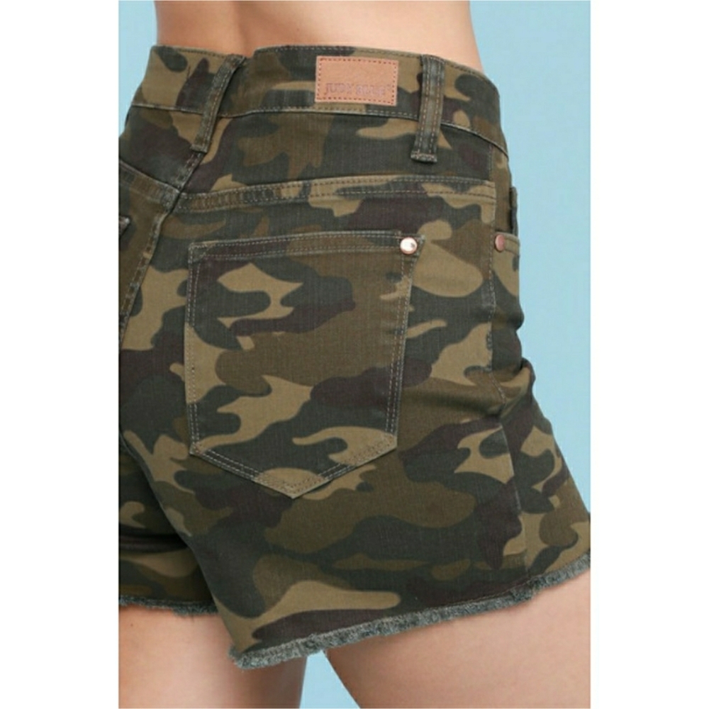 Judy Blue Camo/Army High Waist Cut Off Shorts - Picture 2 of 7